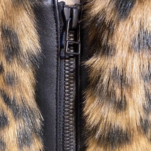 Faux Fur Jacket - Picture 4 of 9